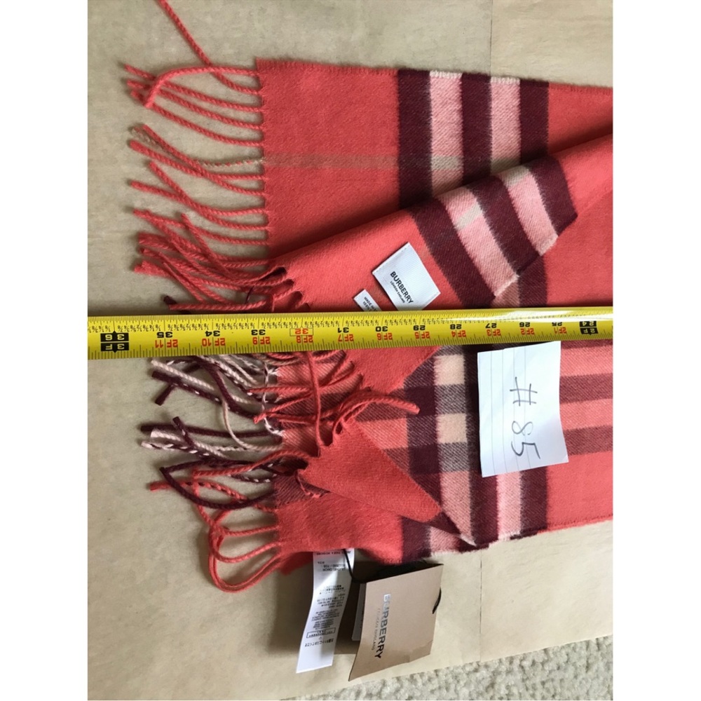 Nwt Burberry cashmere scarf - Picture 7 of 12